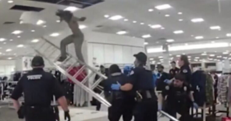 must-watch:-cops-yank-ladder-out-from-under-ceiling-crawling-suspect-after-hour-long-standoff-at-washington-macy’s