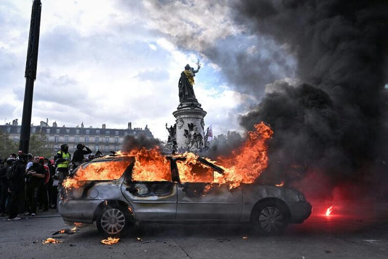 nfl-sticks-with-plans-for-paris-game-amid-muslim-riots