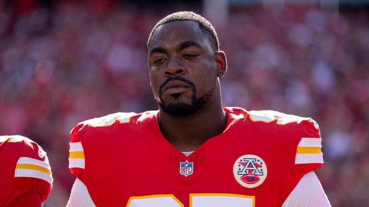 kansas-city-chiefs-star-defensive-lineman-chris-jones-caught-in-screaming-match-with-coaches-on-sidelines