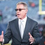 troy-aikman-stuns-michael-irvin-with-his-reaction-to-two-women-swimming-in-his-pool,-nfl-memes-&-a-rogue-whale