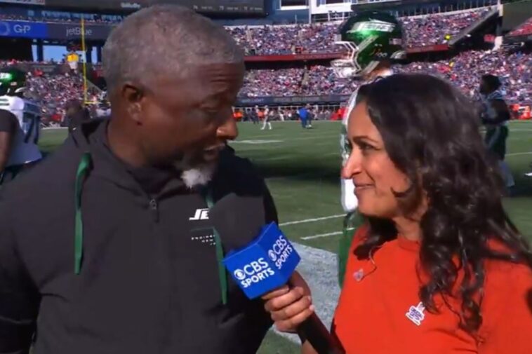 jets’-aaron-glenn-pushes-back-on-confusion-over-bizarre-cbs-halftime-interview