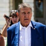 manchin-bucks-schumer,-throws-support-behind-republican-democrats-want-to-oust
