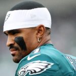 eagles-qb-jalen-hurts-pulled-for-season,-doctors-find-multiple-blood-clots-in-his-lungs