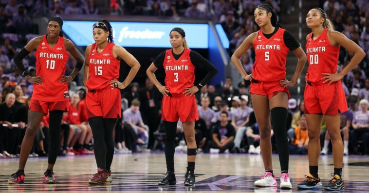 wnba-finals-begin-with-both-teams-showing-utter-contempt-for-the-united-states