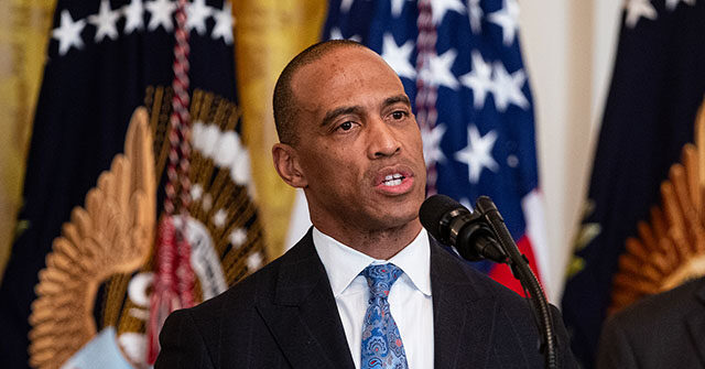 exclusive-—-hud-secretary-scott-turner-defends-trump-housing-agenda-as-builder-confidence-falls-to-14-year-low