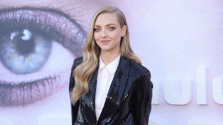 amanda-seyfried-faces-harsh-criticism-as-viewers-rip-her-behavior-in-elizabeth-holmes-documentary