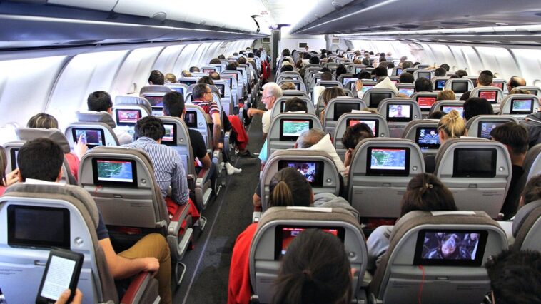 ‘we’re-going-to-die’:-passengers-recount-midair-terror-before-emergency-landing