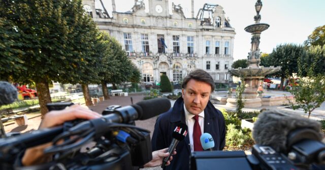 ‘colossal-failure’:-limoges-mayor-claims-national-police-ran-out-of-ammo-amid-city-hall-arson-attack
