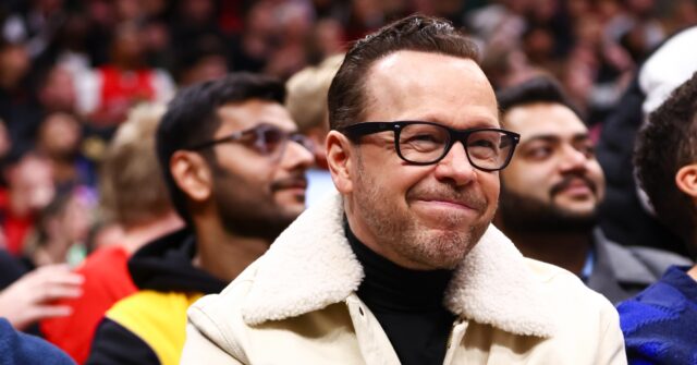 donnie-wahlberg-thanks-god,-pilots-after-‘serious-disaster’-prevented-on-private-jet