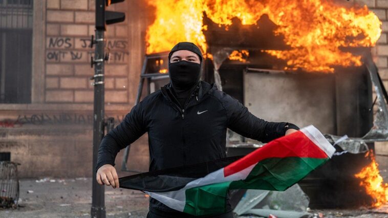 torched-cars,-ransacked-businesses:-anti-sharia-crusader-warns-france-‘civil-war’-could-be-imported-to-us
