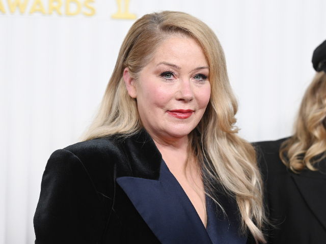 video:-christina-applegate-says-she-was-misdiagnosed-with-multiple-sclerosis