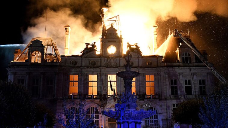 france-is-learning-the-hard-way-what-happens-when-the-socialist-bill-comes-due