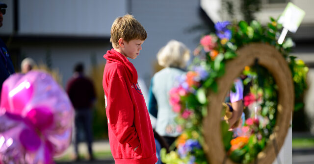 man-who-took-out-elementary-school-attacker-called-his-mom-afterward,-told-her-he’d-killed-the-gunman