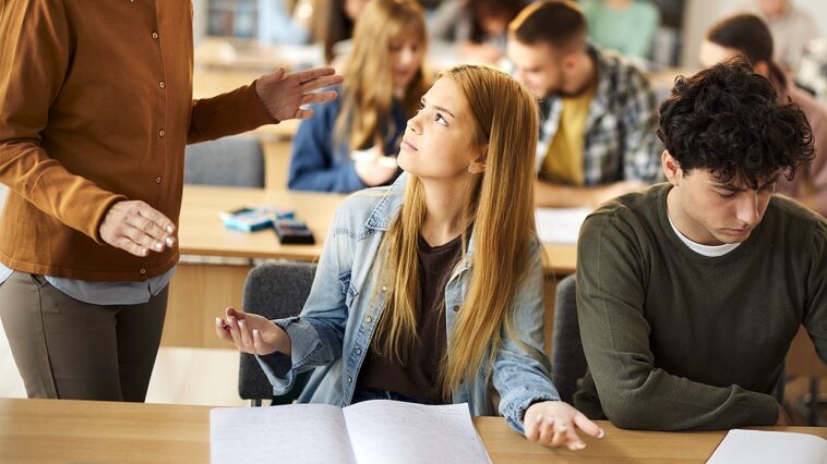 forty-five-percent-of-college-students-say-violence-can-be-justified-to-stop-hate-speech,-poll-finds