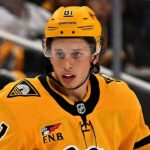 penguins-star-teenager-ben-kindel-has-medical-episode-during-team-flight,-taken-to-hospital