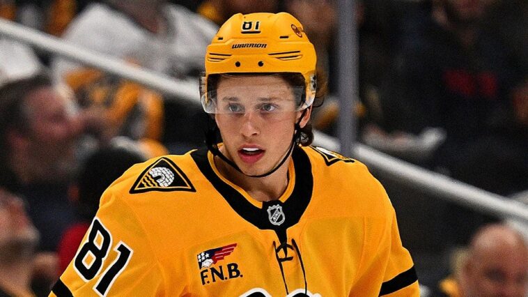 penguins-star-teenager-ben-kindel-has-medical-episode-during-team-flight,-taken-to-hospital