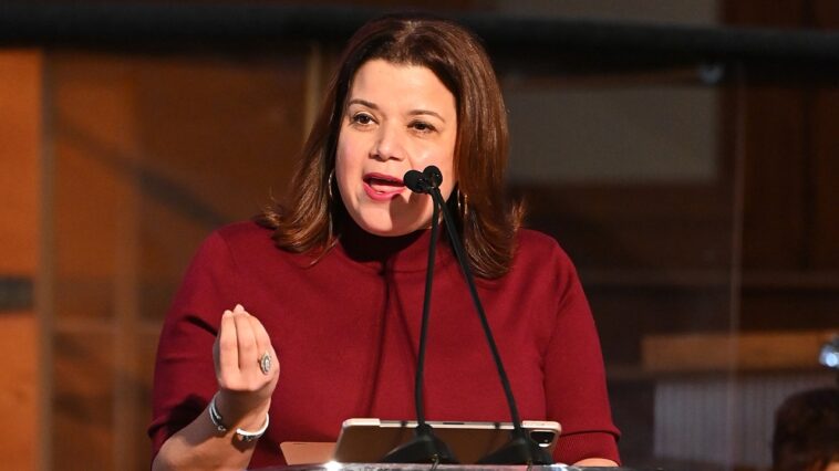 ana-navarro-clashes-with-‘the-view’-co-hosts,-declares-there’s-‘no-way-in-hell’-she-would-meet-with-trump