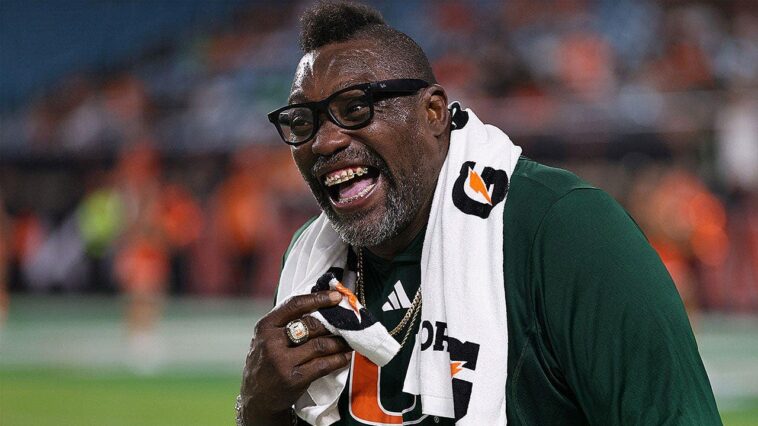 warren-sapp-gets-into-confrontation-with-florida-state-fan-during-tailgate,-tim-mcgraw’s-bronzer-&-dale-art