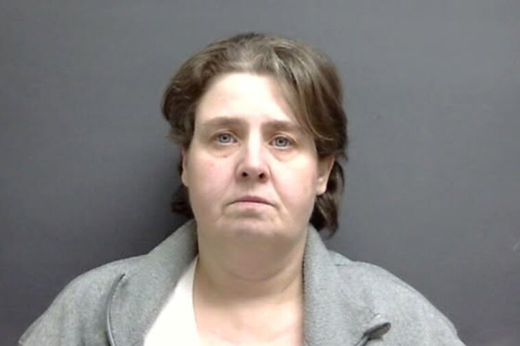 driver-crashed-head-on-into-truck-in-planned-murder-suicide-that-killed-one-of-her-passengers:-cops