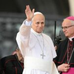pope-leo-won’t-need-further-therapy-following-lung-cancer-operation,-doctors-say