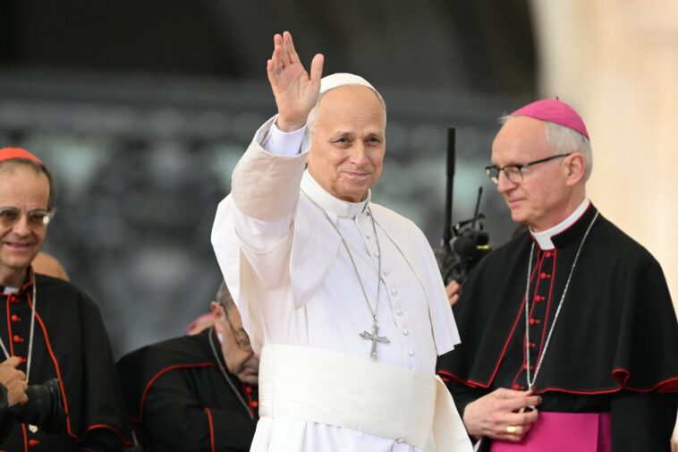 pope-leo-won’t-need-further-therapy-following-lung-cancer-operation,-doctors-say