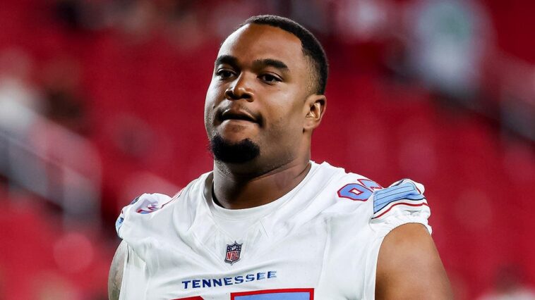 titans-coach-passionately-defends-jordan-elliott-after-gun-related-incident-led-to-release
