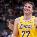 luka-doncic-buys-out-entire-parking-lot-to-give-lakers-fans-free-parking-for-season-opener