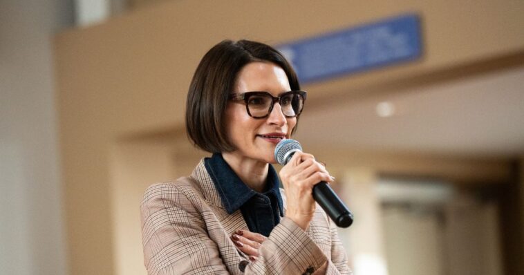report:-minnesota-dem-senate-nominee-spent-taxpayer-money-to-teach-junkies-how-to-shove-drugs-up-their-posteriors