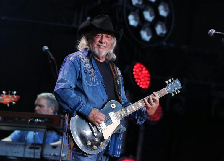 country-music-hall-of-famer-behind-‘straight-tequila-night’-dead-at-71