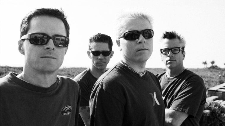 the-offspring-guitarist-kevin-‘noodles’-wasserman-steps-away-from-touring-over-‘serious-health-issue’