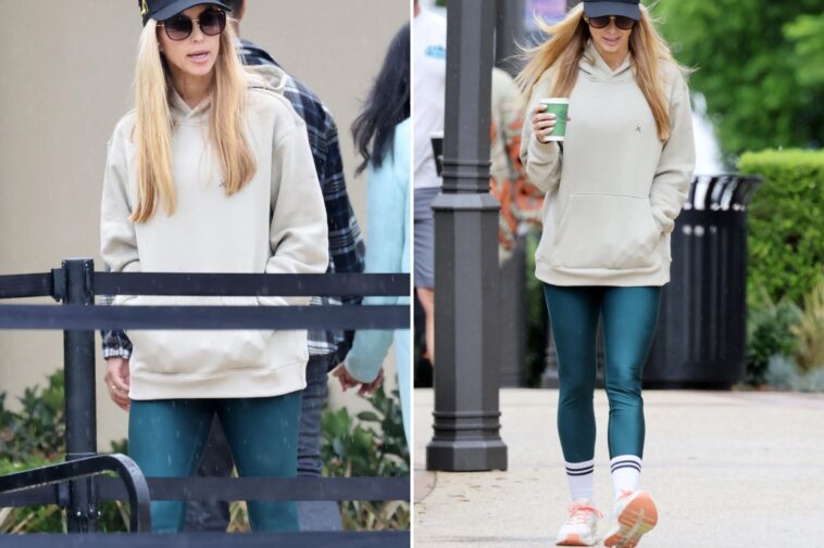 ex-white-house-staffer-goes-incognito-as-she’s-spotted-in-la-—-but-there’s-a-dead-giveaway-it’s-her