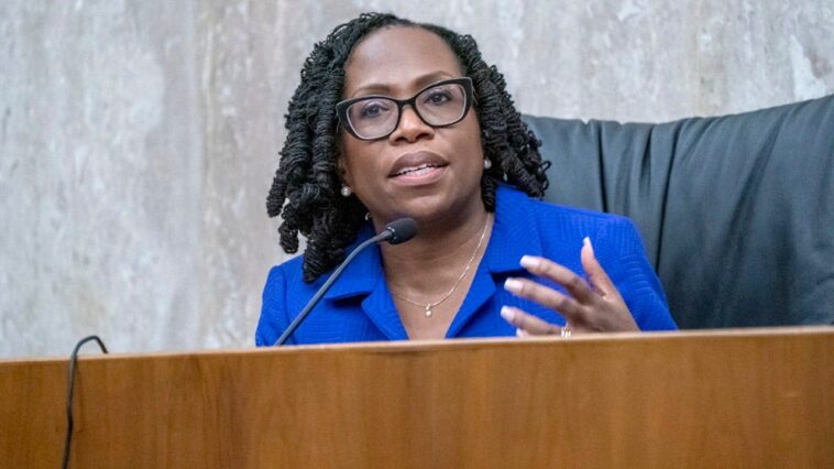 jackson-again-publicly-breaks-with-supreme-court-as-justices-side-with-gop-in-last-minute-voter-id-fight