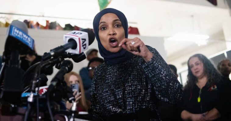 watch:-reporters-swarm-‘ilhan-omar’-as-she-appears-in-public-for-first-time-since-raid