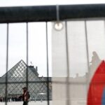 paris-louvre-museum-and-others-to-close-on-saturday-in-anticipation-of-violence