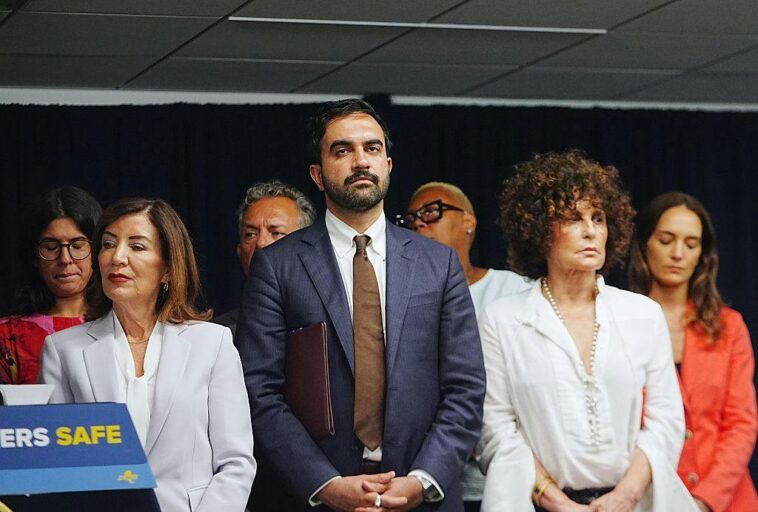 mamdani-releases-video-in-spanish-telling-‘new-yorkers’-how-to-evade-ice