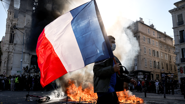 french-ceo-warns-‘purely-chaotic’-riots-prove-the-country-has-reached-the-‘dead-end-of-socialism’