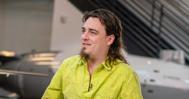 palmer-luckey:-lobbyists-run-‘sham’-defense-of-h-1b-displacement