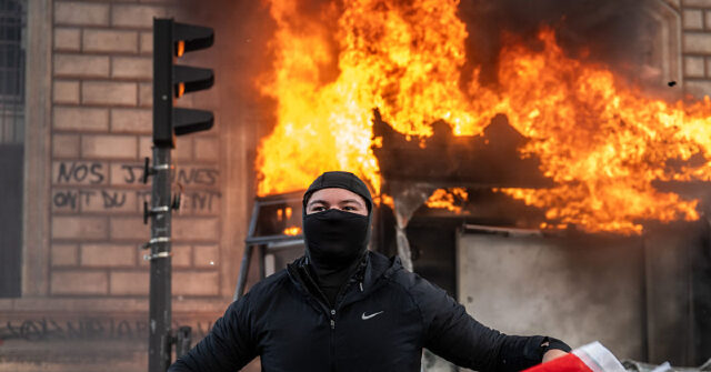 steelers-cancel-fan-event-in-paris-as-rioting-in-france-continues,-but-nfl-says-game-is-on