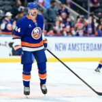 scott-mayfield-has-no-interest-in-moving-on-from-islanders-despite-benching