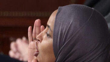 ‘no-enemy-dares-to-threaten-me’:-ilhan-omar-shares-video-with-somali-diss-track
