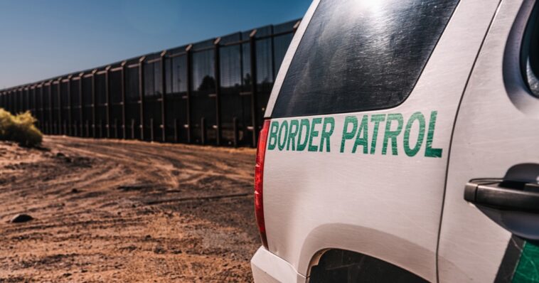 illegals-may-face-military-‘heat-ray’-at-border:-hegseth-loans-dhs-weapon-for-testing