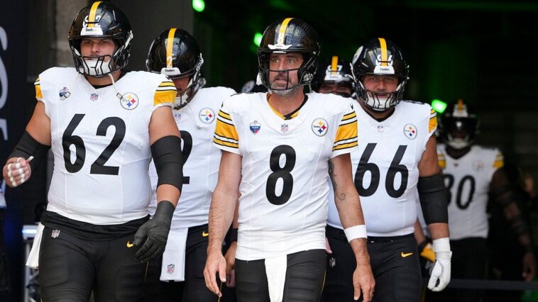 nfl-fans-throw-flag-on-steelers-for-fashion-faux-pas-as-team-takes-on-saints-in-paris