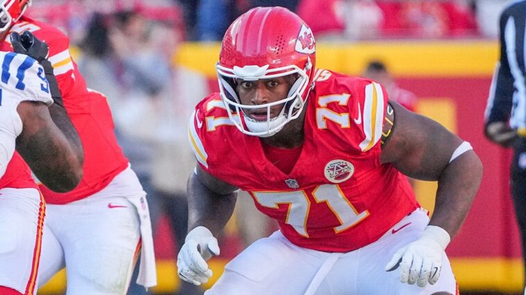 chiefs’-embattled-offensive-lineman-told-to-leave-meeting-before-being-placed-on-injured-reserve:-report