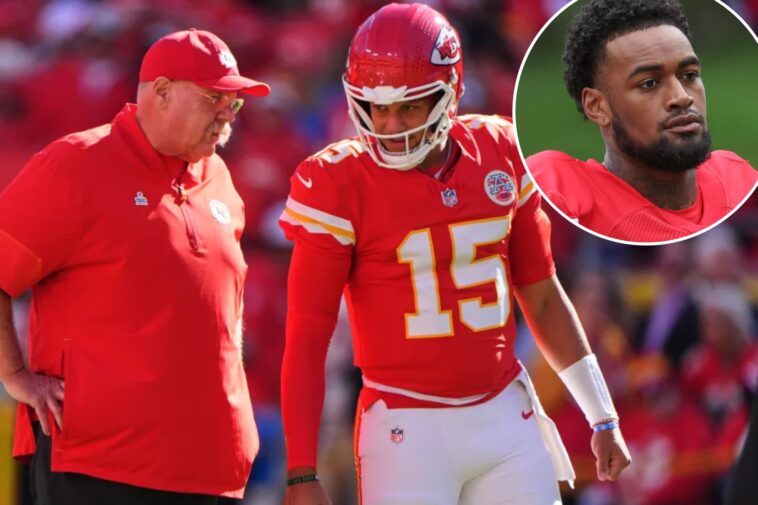 patrick-mahomes,-andy-reid-told-chiefs-tackle-josh-simmons-to-leave-meeting-before-ir-decision