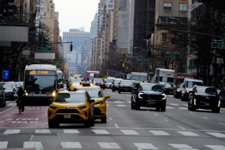 nyc’s-‘big-brother’-red-light-cameras-up-to-600-as-drivers-rail-that-bikes-get-free-rein