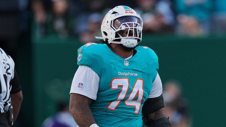 dolphins-avoid-0-17-crisis,-pick-up-first-win-of-season-against-struggling-jets-on-the-road