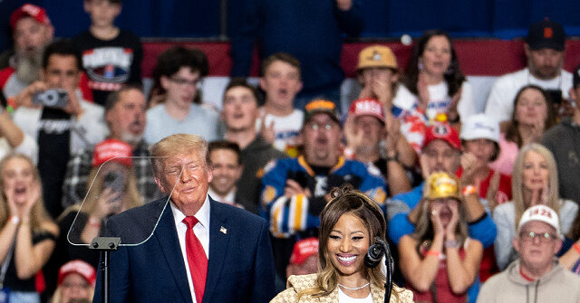 ‘queen-of-rap’-nicki-minaj-at-trump-rally-calls-on-michiganders-to-vote-for-gop’s-mike-rogers,-john-james