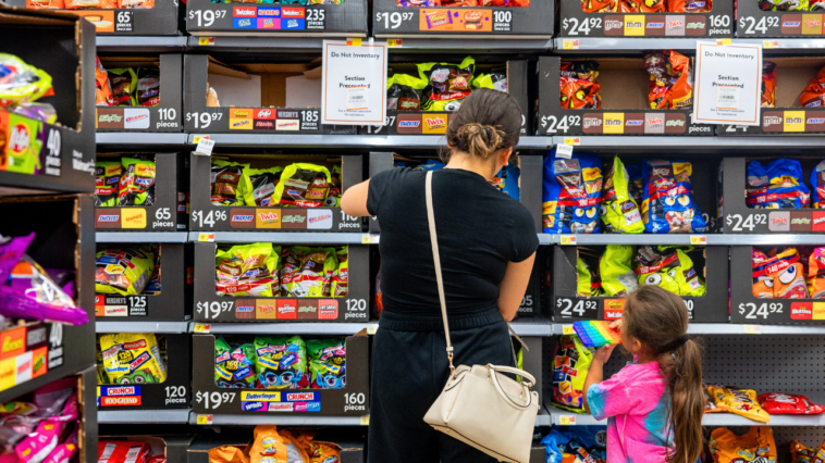 candy-prices-surge-beyond-inflation,-but-americans-still-plan-to-spend-billions-on-halloween-staples