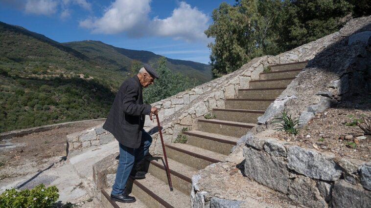people-living-past-100-in-one-tiny-village-share-3-daily-habits