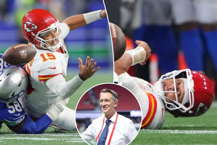 cris-collinsworth-has-never-seen-patrick-mahomes-like-this-as-chiefs-get-throttled